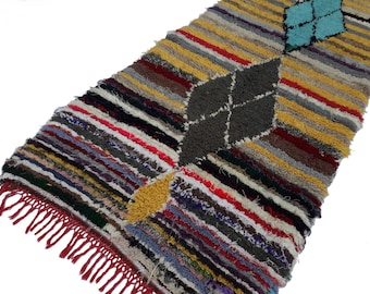 90"X41" vintage Moroccan rug woven by hand from scraps of fabric / boucherouite / boucherouette