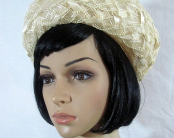 1954's CREAM LACE HAT size 22 inches Rolled Brim