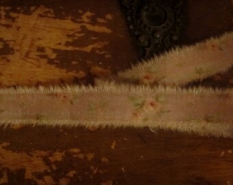 Tattered Tea Stained Fabric Petite Ribbon Lavender with Peach Roses Rare Fabric 1