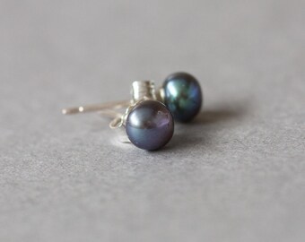 Pearl stud earrings, 4mm Black Freshwater Pearl Studs