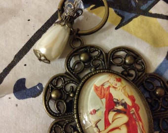 Girlie girl pinup keychain