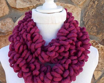 CROCHETED LOOP SCARF / Women Accessories Scarf Loop Elegant Winter Romantic Warm /.