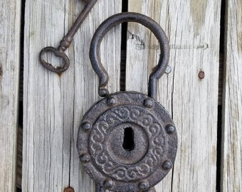 padlock, lock, iron padlock, gothic decor, vintage padlock, wedding lock, skeleton key, antique padlock, steampunk decor, love lock