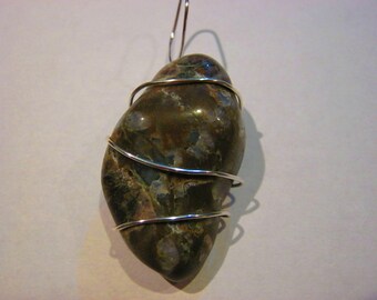 Que Sera Stone Wire Wrapped Pendant