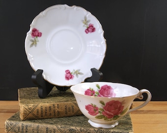 Gorgeous Vintage Cup and Saucer Set / Royal Sealy China made in Japan