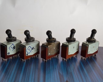 Toggle TV1-4 - TB1-4 - Vintage switch - Toggle switch USSR - Electrical switch - Steampank - NOS