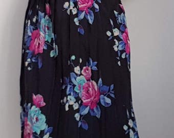1980s pleated skirt pink roses