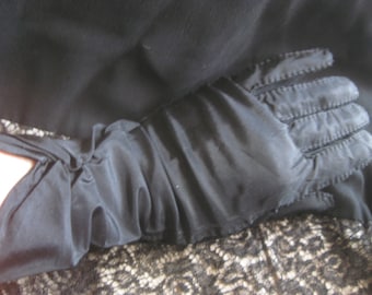Vintage Black Taffeta and Nylon Gloves Size 6-1/2"
