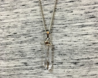 Crystal necklace with silver plated tipping.