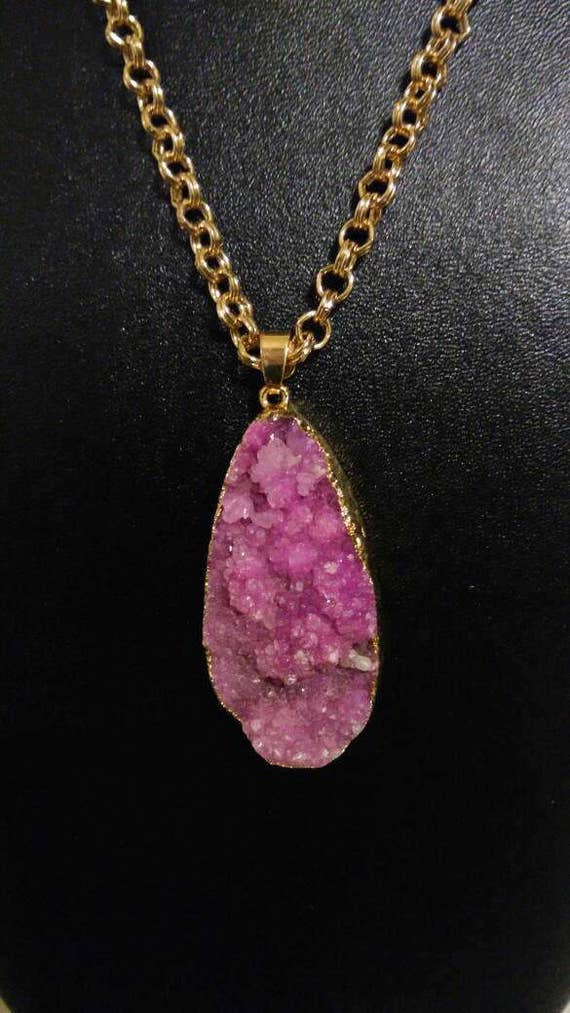 Large Pink Druzy Pendent and 18" Goldtone double rololink chain