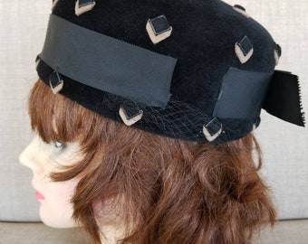 Vintage Women's Black Felt Pillbox Hat