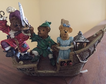 Boyds Bears and Friends Peter Pan figurine THE RESCUE