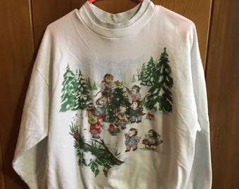 Vintage White Christmas Sweatshirt Size XL Cute Animals Decorating a Tree