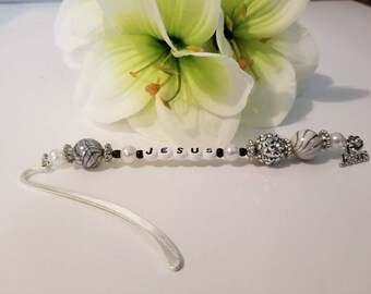 beaded bookmark/black and white beaded/I love jesus/book mark/jesus