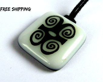 Strength. African dwennimmen. Kwanzaa. Strength and Humility. Symbol of humility. Symbol of strength. Afrocentric pendant. Witcheshammer.