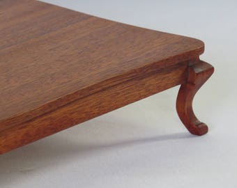 Queen Ann: Raised Board Collection