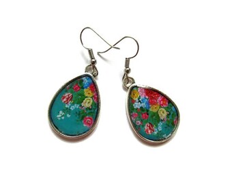 Flower EARRINGS, Resin TEARDROP EARRINGS, Green earrings, Resin Jewelry, Nature earrings, Flower Jewelry, Flower earrings, Fairy earrings