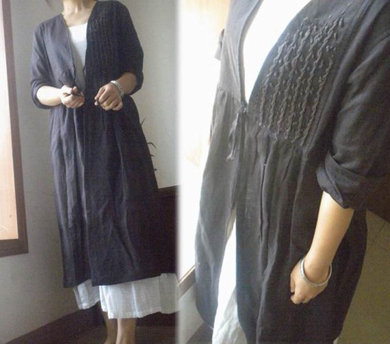 024Loose Fitting Hand Embroidered Black Linen Jacket