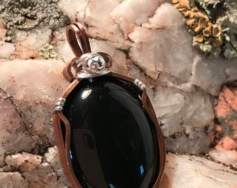 A0054 Onyx Gemstone in Hand Crafted Cage