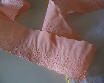 2 Yards Vintage Wide Peach Eyelet Trim