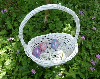 White Wicker Oval Easter Basket