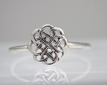 Sterling Silver Round Celtic Knot Ring, Nicely Sized for finger, women, Irish, Celtic, Statement