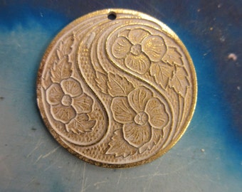 Gold Plated Frosted White Patina Brass Floral Medallions 1183WHT x2