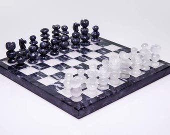 Black and White Onyx Chess Set