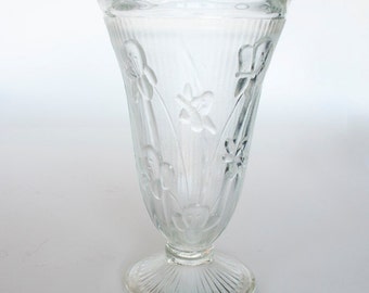 Jeannette Glass Company Iris And Herringbone Vase