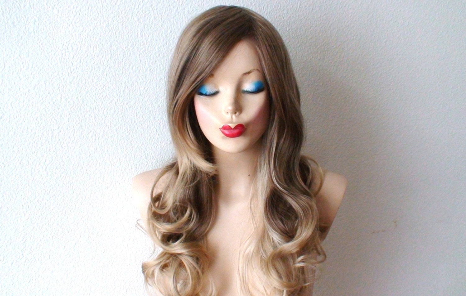 Ash Brown Dirty Blonde Ash Blonde Ombre Wig Long Curly