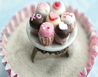 valentine's day cupcake plate ring- miniature food jewelry, cupcakes ring