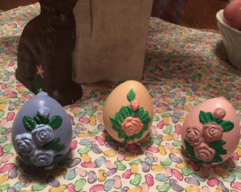 Vintage ceramic eggs