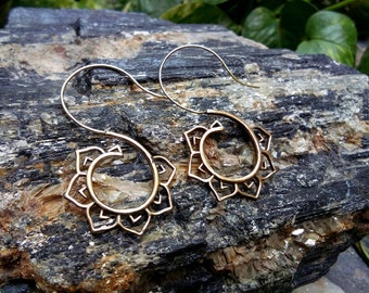 Tribal Brass Earrings, Lotus Leafs Design,spiral Earrings, Brass Tribal Earrings, Boho Earrings. Nature inspired. Boho Jewelry.