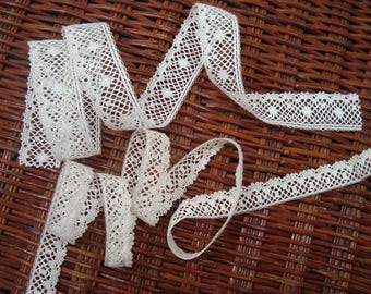 Set of 3 lengths of fine lace ecru cotton 16 and 25 mm approx