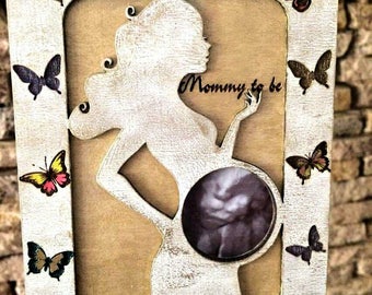 Pregnant mother of wood
