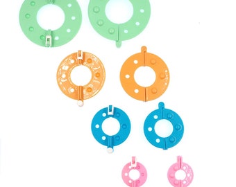 4-Size Pom-Pom Pompom Maker Fluff Ball Weaver DIY Knitting Craft Tool Kit - Random Color(CTJZ21-CHKN-WD)