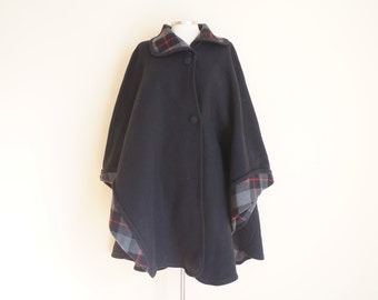 Vintage 1970s Black Cape
