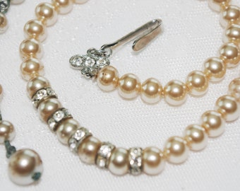 Vintage Necklace / Choker Ecru Pearl with Rhinestone Accents 1950s
