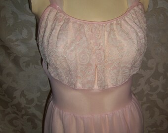 Vintage 50s Pale Pink Lace and Chiffon Nightgown Pin up