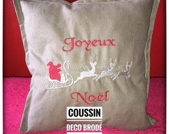 Embroidered decorative cushion