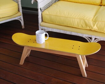Skateboard side table - Stool - Yellow - Gift Idea for Teen or adults skateboarders