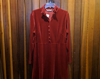 1990s // POP MY BUTTONS // Vintage Aka Eddie Bauer Size 12 Red Long Sleeve Dress