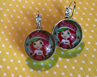 Strawberry Shortcake glass cabochon earrings - 16mm