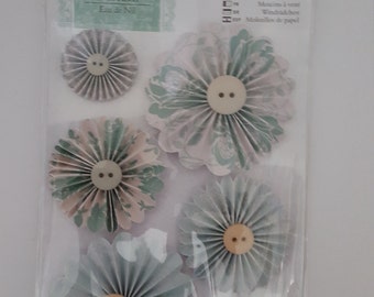 Docrafts Papermania Eau De Nil Pin Wheels