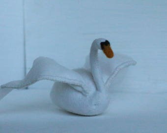 Swan //Stuffed Waldorf Swan //Waldorf toy //Stuffed animal //Waldorf Swan //Waldorf inspired