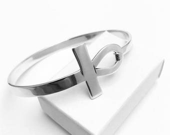 Sterling silver modern endless cross bangle