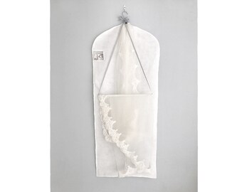 Veil hanging hook and storage bag