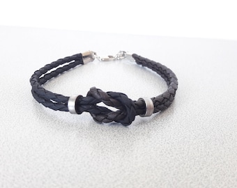 Vegan leather bracelet, bike chain bracelet, bike jewelry, bicycle jewelry, chain bracelet, leather bracelet, bike leather bracelet