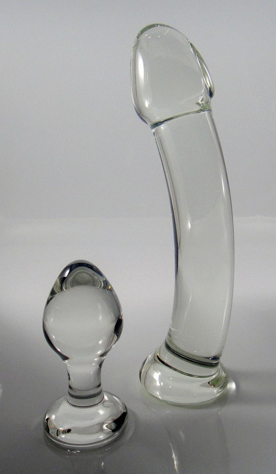 2 Piece Set Medium Glass Smooth Dildo And Small Rosebud Butt