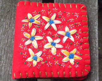 Embroidered Felt Needlecase, Flower Needlebook, Handsewn Needle Book, Needle Minder